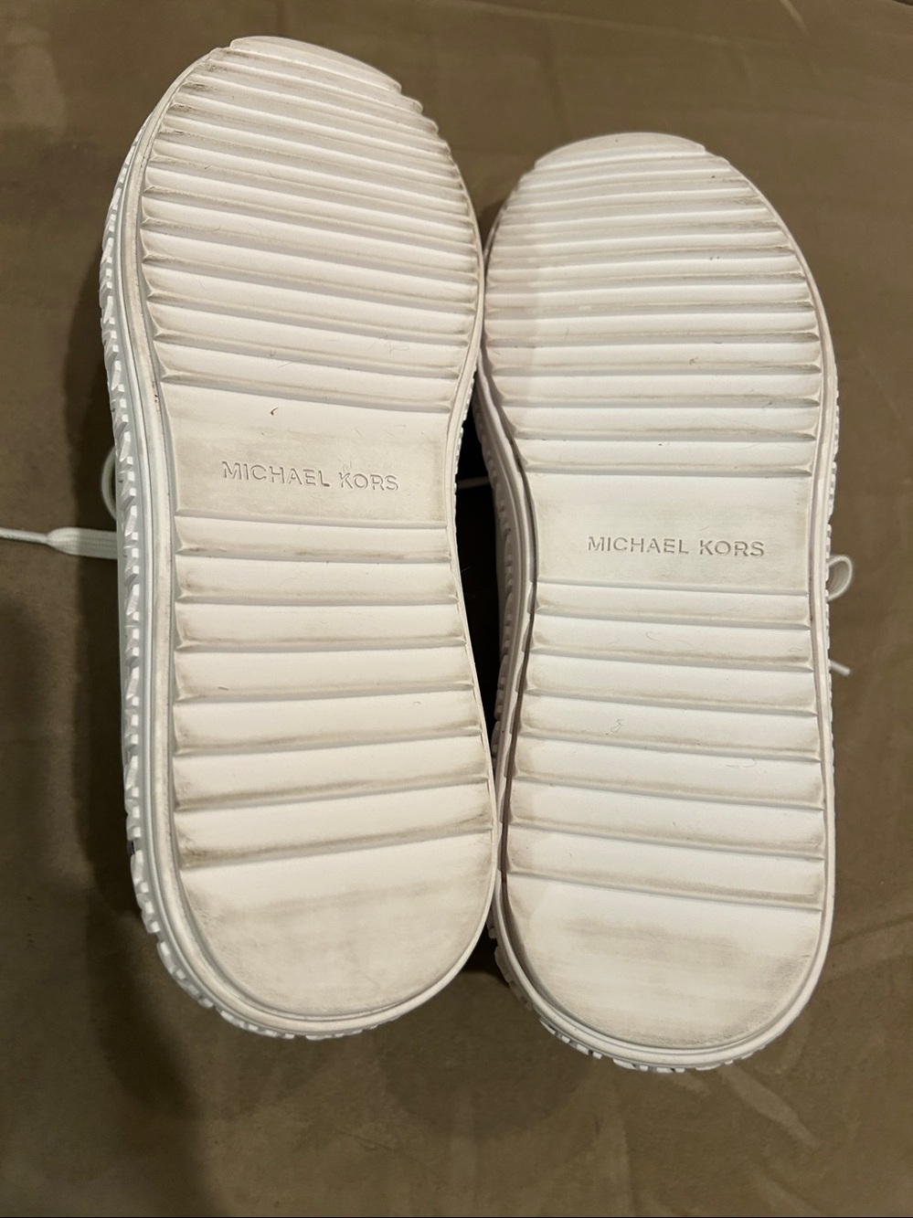 Michael Kors Grove Lace Up Leather Sneakers Size 8.5 - Picture 5 of 8
